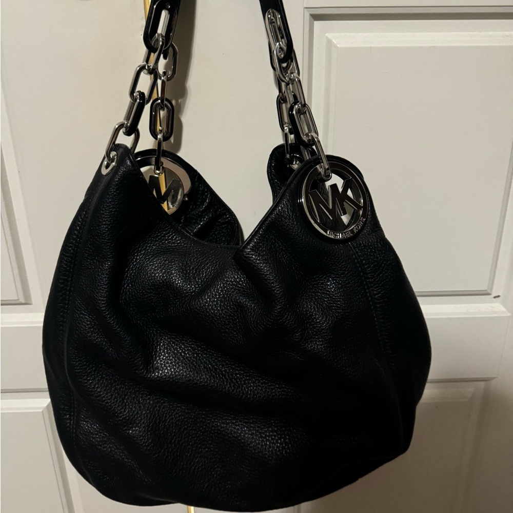 Pre loved & hardly used authentic black MK pebble leather interior lining black